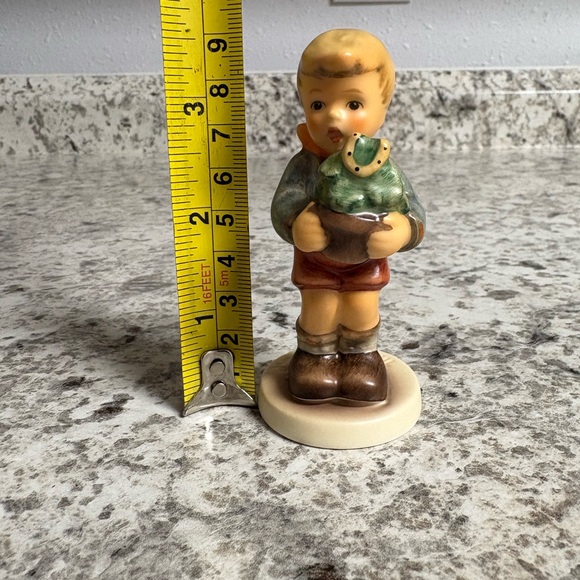 Vintage Goebel / Hummel Figurine - Lucky Charmer - Picture 7 of 7